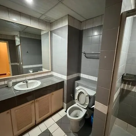 Riverview Home @Waterfront Kch Kuching Exterior photo