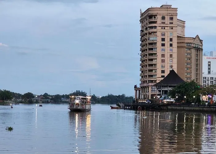 Riverview Home @Waterfront Kch