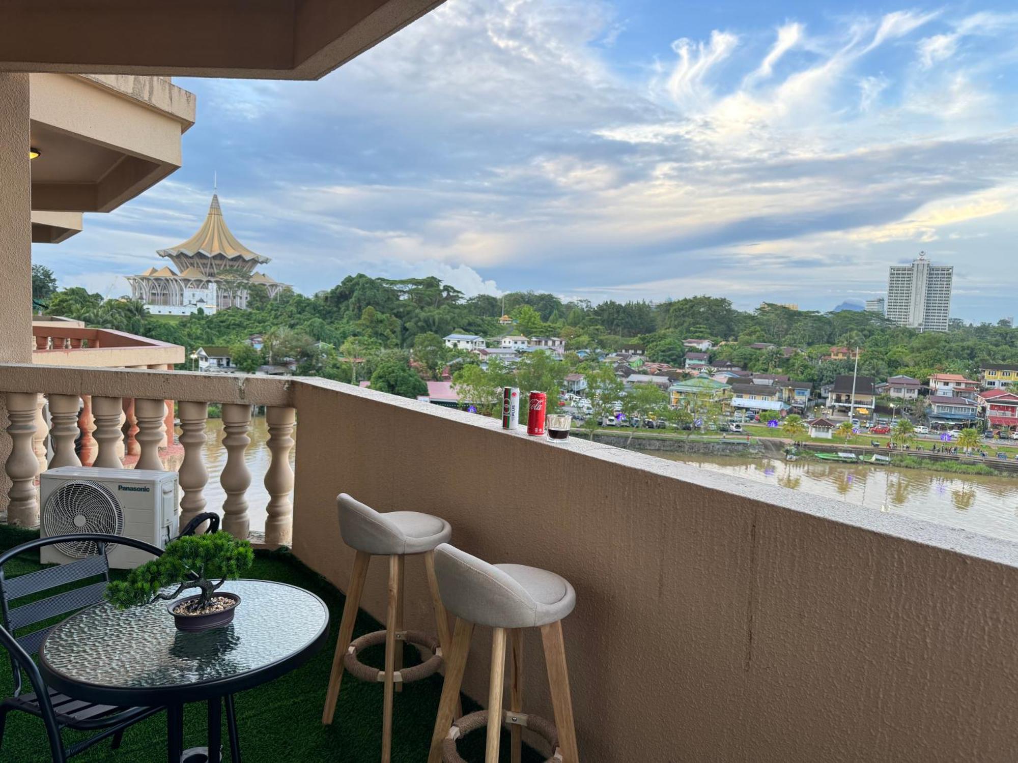 Riverview @waterfront Kch