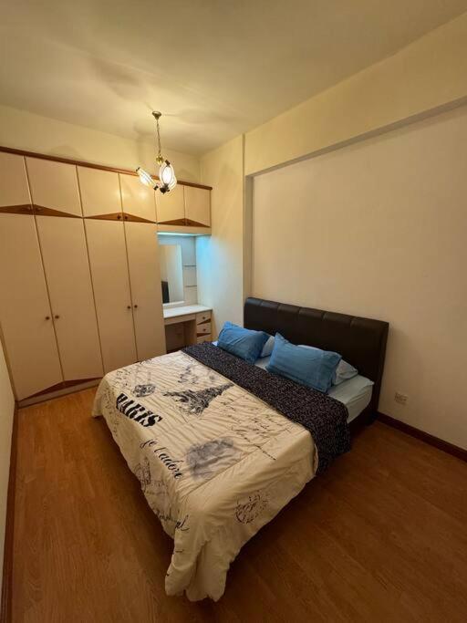 Riverview @waterfront Kch Apartment
