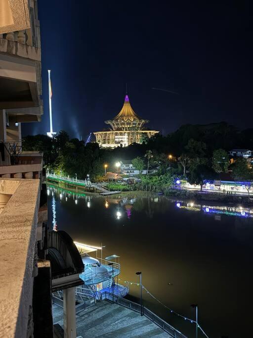 Riverview @waterfront Kch Apartment *