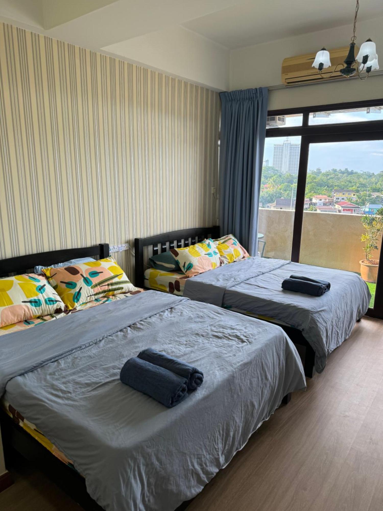Riverview @waterfront Kch Apartment