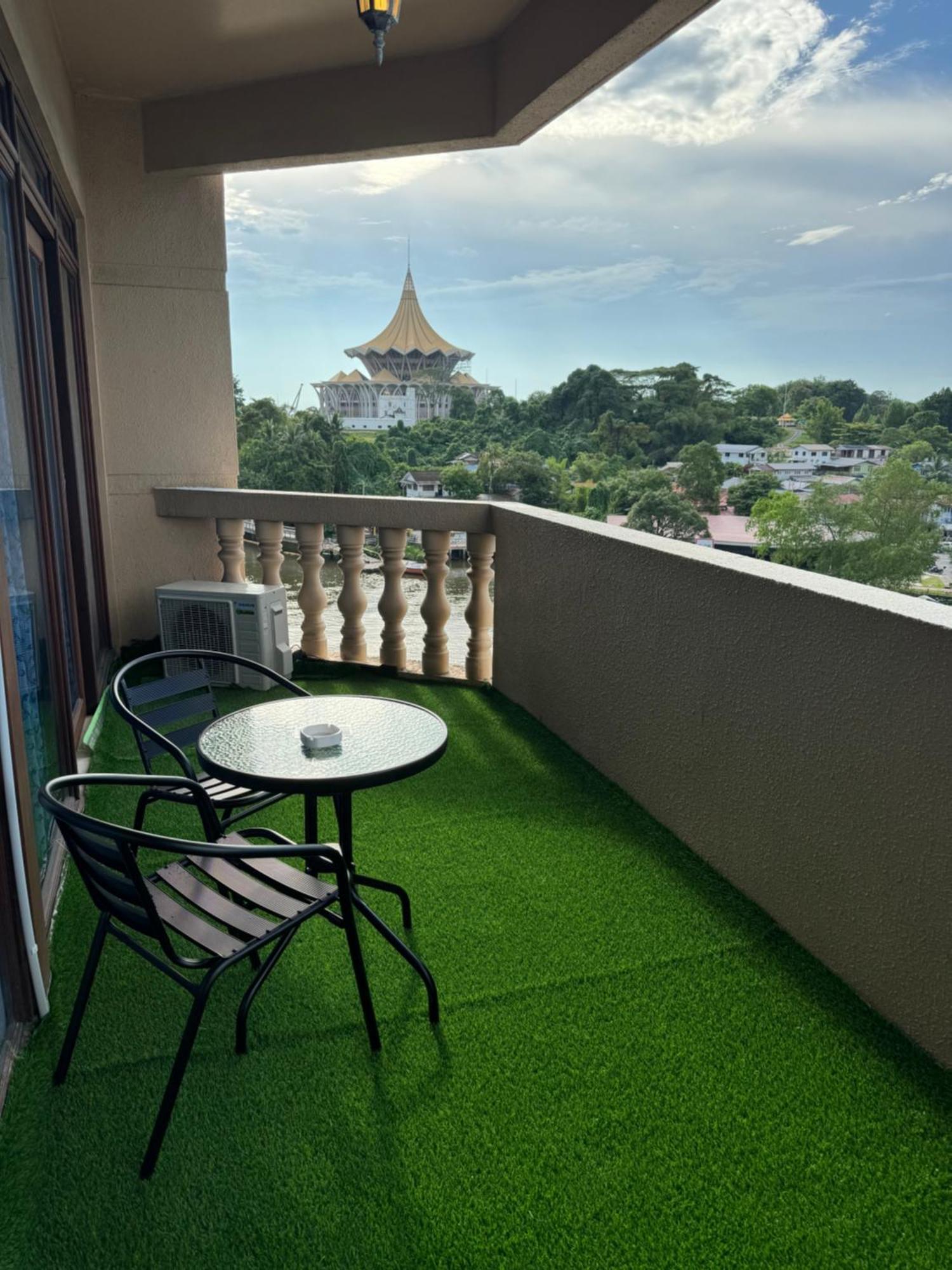 Riverview @waterfront Kch Apartment Kuching